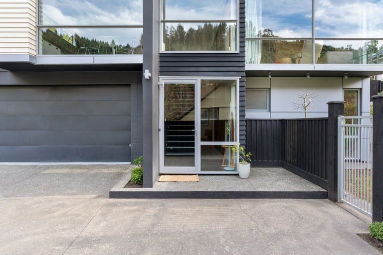 Photo of property in 72 Bowenvale Avenue, Cashmere, Christchurch, 8022