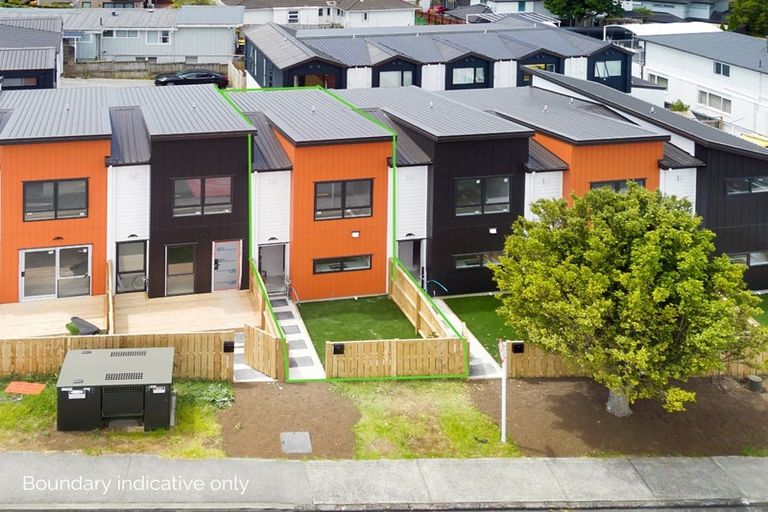 Photo of property in 4/85 Jaemont Avenue, Te Atatu South, Auckland, 0610