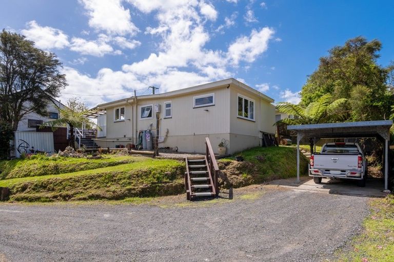 Photo of property in 160 Waikawa Road, Picton, 7220