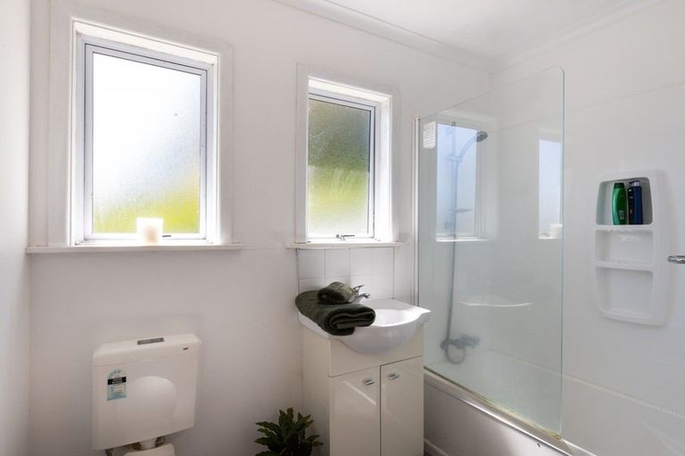 Photo of property in 86 South Road, Blagdon, New Plymouth, 4310