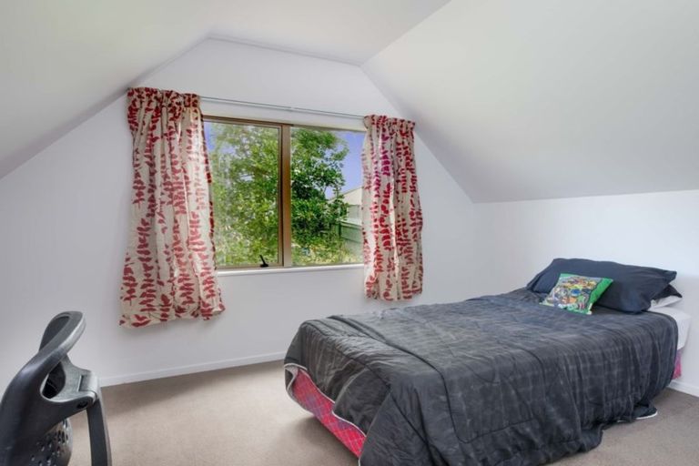 Photo of property in 20a Levant Street, Cannons Creek, Porirua, 5024
