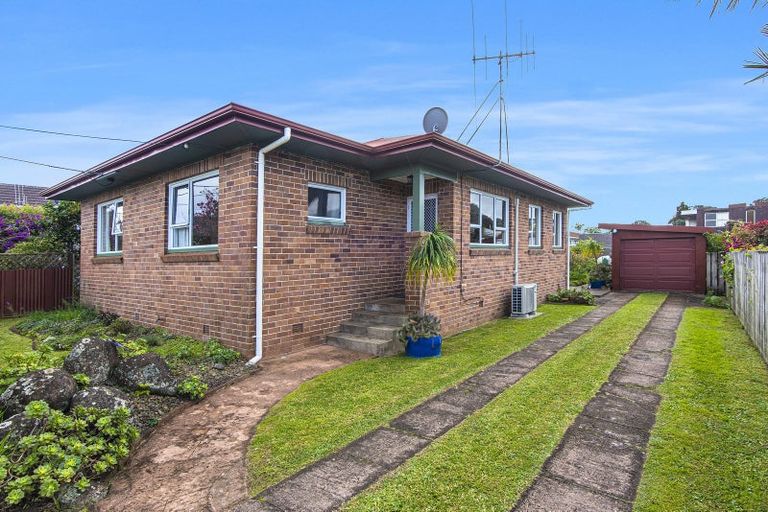 Photo of property in 13 Shortland Street, Regent, Whangarei, 0112