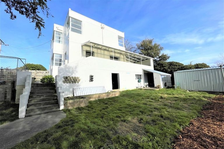 Photo of property in 6 Cossens Street, Balclutha, 9230