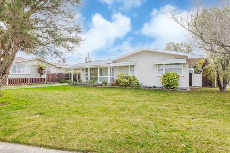 Photo of property in 6 Gebbie Road, Taradale, Napier, 4112