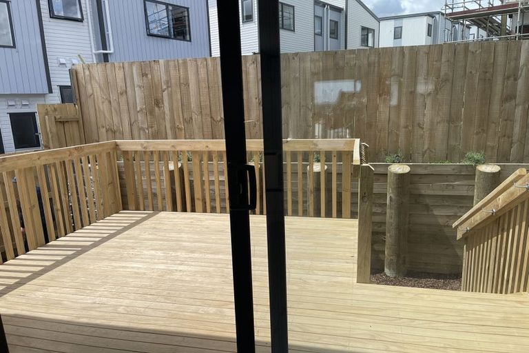 Photo of property in 4 Papauma Place, Papakura, 2110