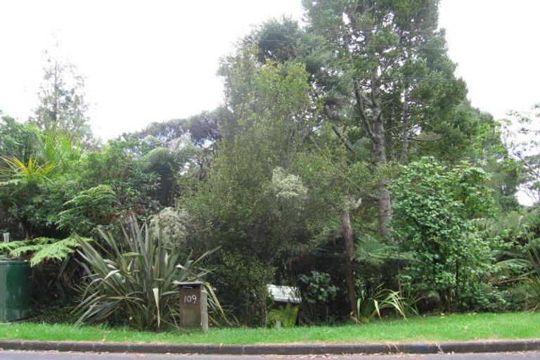 Photo of property in 109 Wood Bay Road, Titirangi, Auckland, 0604