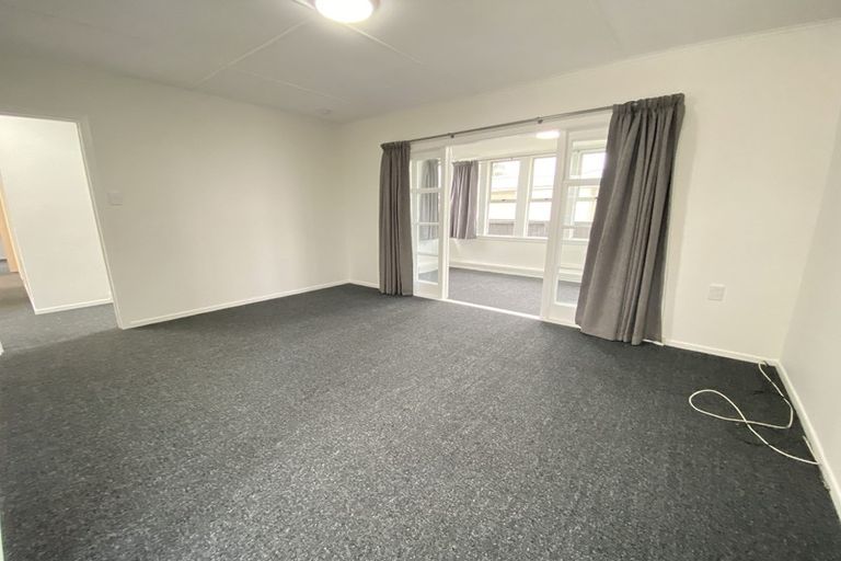 Photo of property in 150 Hepburn Road, Glendene, Auckland, 0602