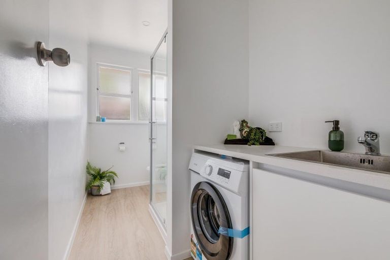 Photo of property in 43 Cameron Road, Bluff Hill, Napier, 4110