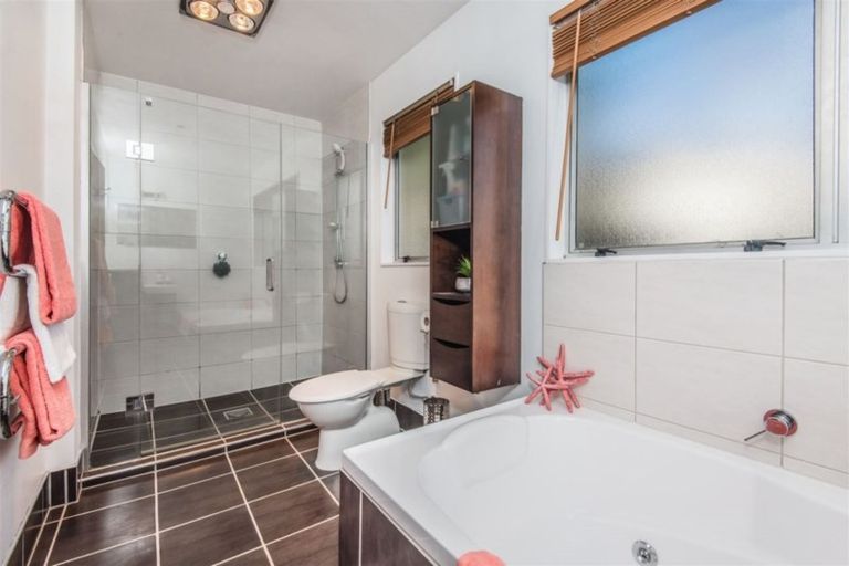 Photo of property in 38a Rossiter Avenue, Waterloo, Lower Hutt, 5011