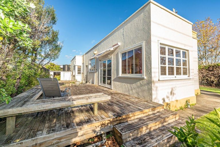 Photo of property in 8 Peakes Road, Saint Johns Hill, Whanganui, 4501