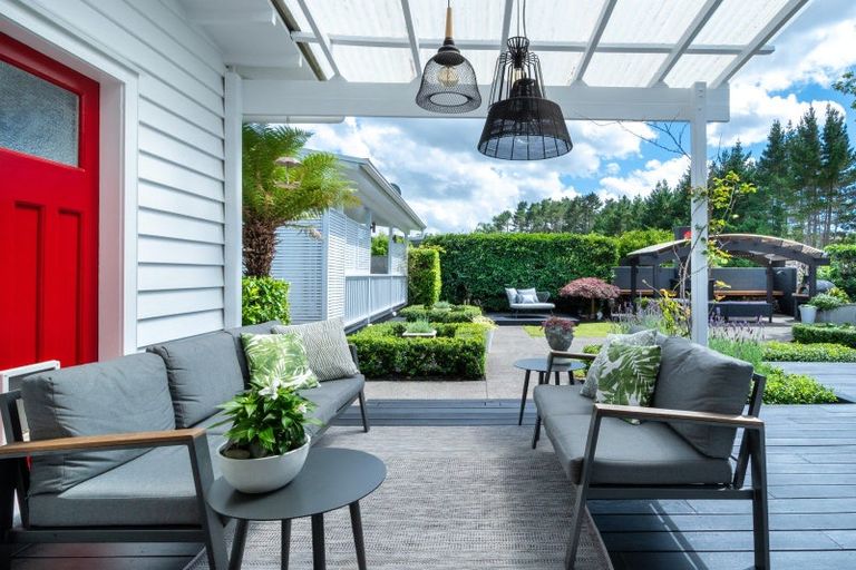 Photo of property in 102 Matua Road, Huapai, Kumeu, 0810