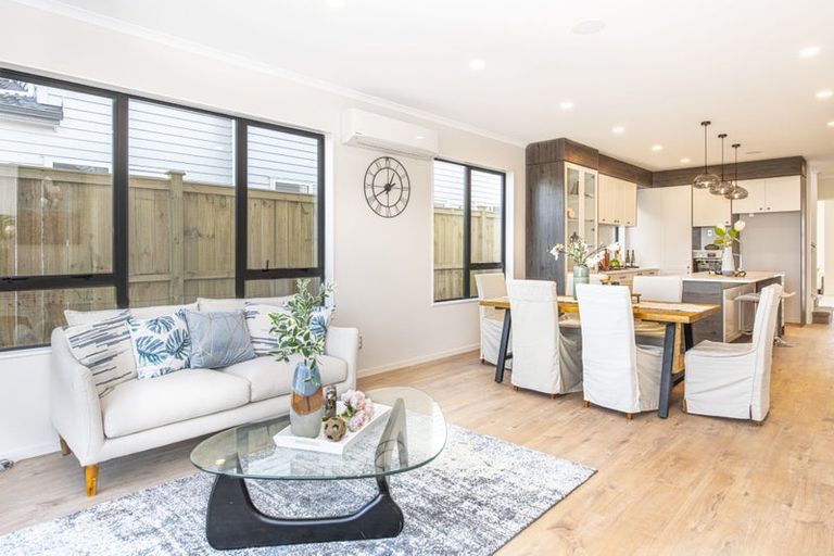 Photo of property in 54 Tir Conaill Avenue, Flat Bush, Auckland, 2019