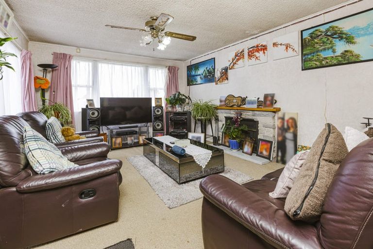 Photo of property in 37 Ferguson Street, Manurewa East, Auckland, 2102