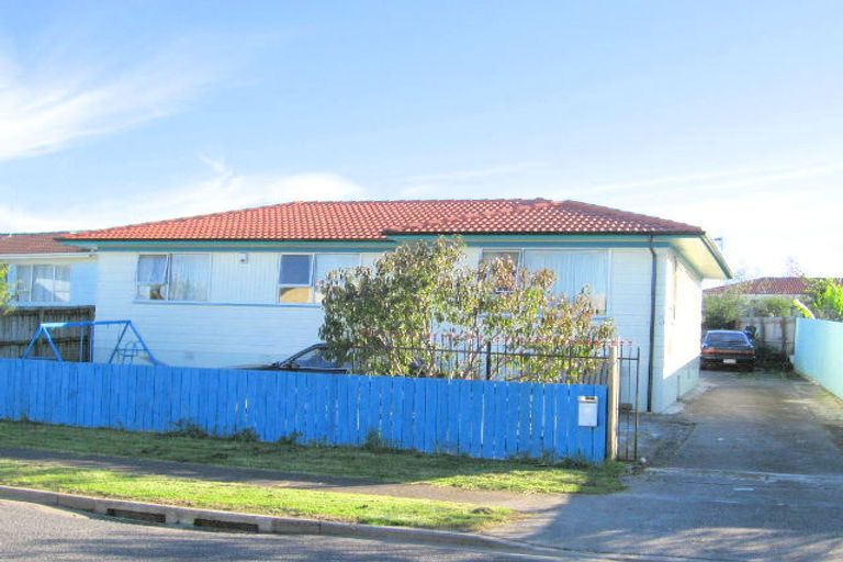 Photo of property in 3 Vetori Place, Clover Park, Auckland, 2023