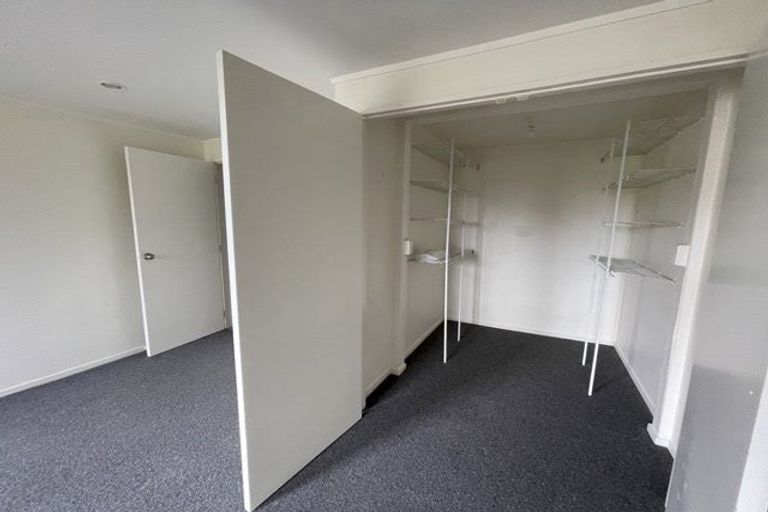 Photo of property in 12 Sumich Place, West Harbour, Auckland, 0618