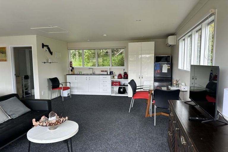 Photo of property in 25 Hull Road, Waitoki, Kaukapakapa, 0871