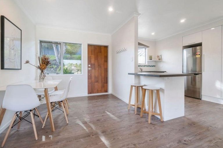 Photo of property in 1/10 Bryers Place, Bayview, Auckland, 0629