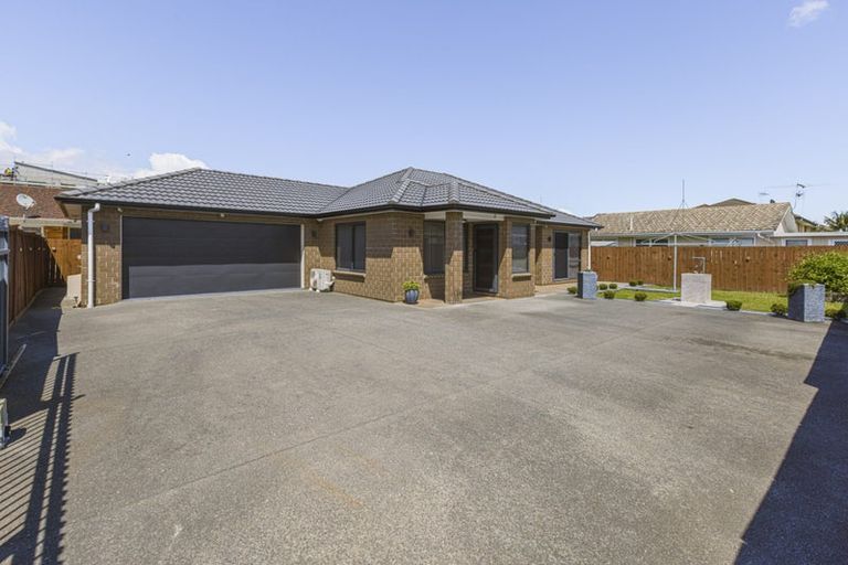Photo of property in 58 Rangitoto Road, Papatoetoe, Auckland, 2025