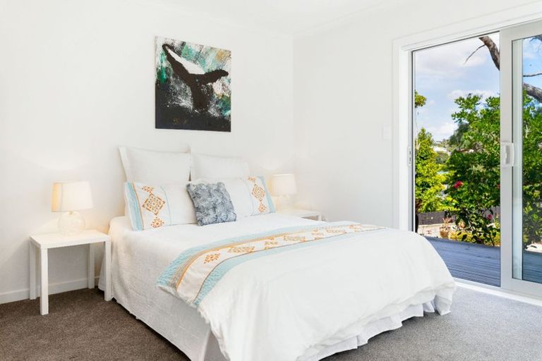 Photo of property in 2/19 Limmer Place, Browns Bay, Auckland, 0632