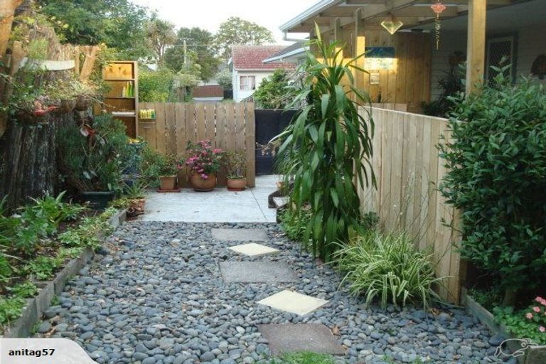 Photo of property in 3/127 Portage Road, New Lynn, Auckland, 0600