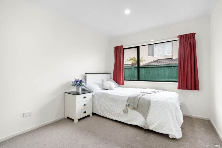 Photo of property in 5 Karson Place, Flat Bush, Auckland, 2016