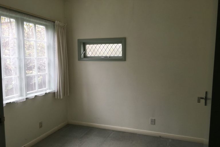 Photo of property in 58 Newington Road, Henderson, Auckland, 0612