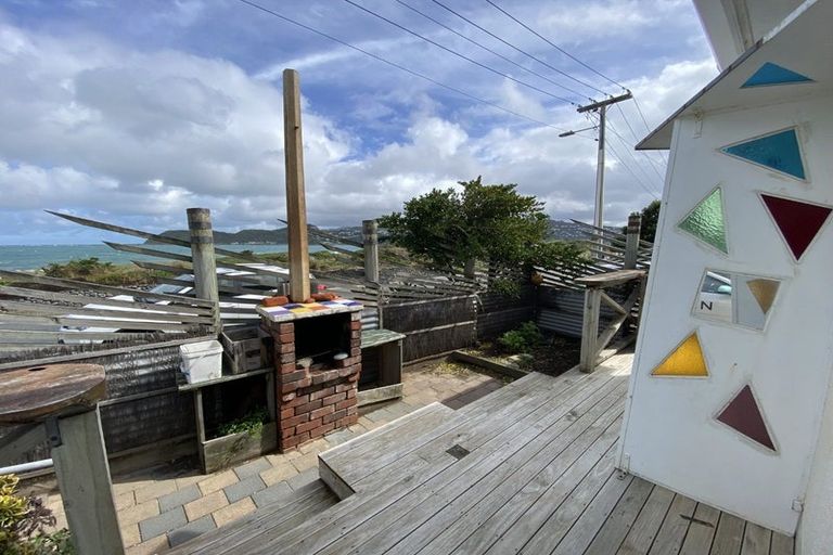 Photo of property in 36 Moa Point Road, Moa Point, Wellington, 6022