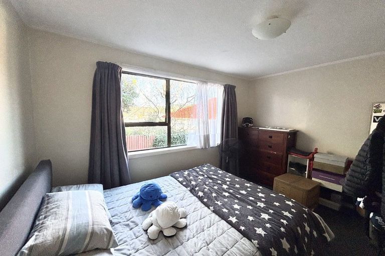 Photo of property in 38 Hinau Street, Tawa, Wellington, 5028