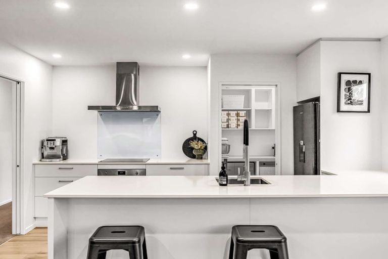 Photo of property in 10 Te Pakiaka Road, Pegasus, 7612