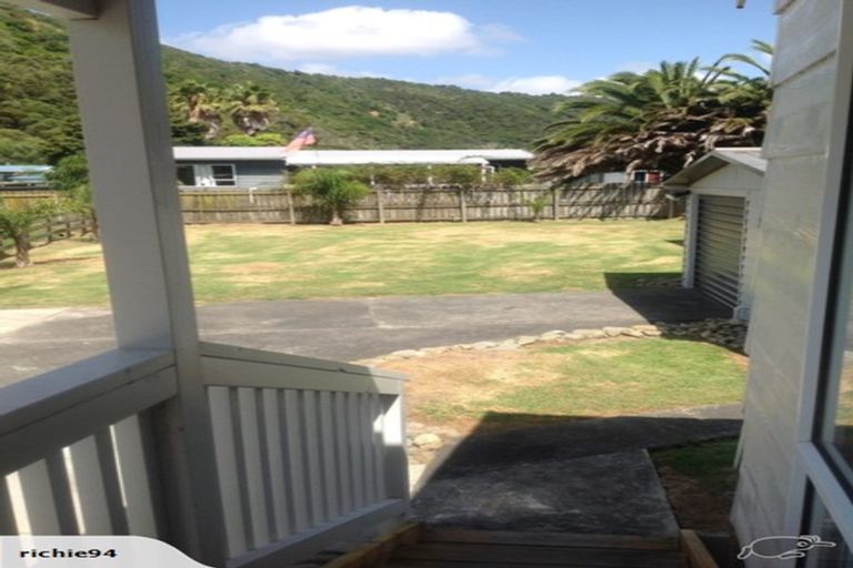 Photo of property in 11 Stack Road, Port Waikato, Tuakau, 2695