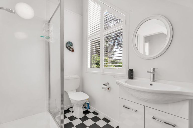 Photo of property in 1 Manaia Road, Tairua, 3508