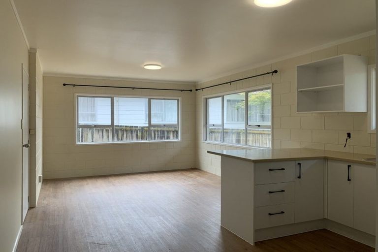 Photo of property in 45 Royal Road, Massey, Auckland, 0614