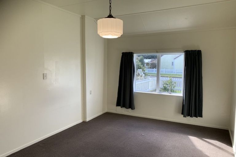 Photo of property in 1 Waimarie Park, Levin, 5510
