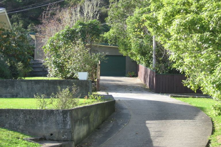 Photo of property in 111a Manuka Street, Stokes Valley, Lower Hutt, 5019