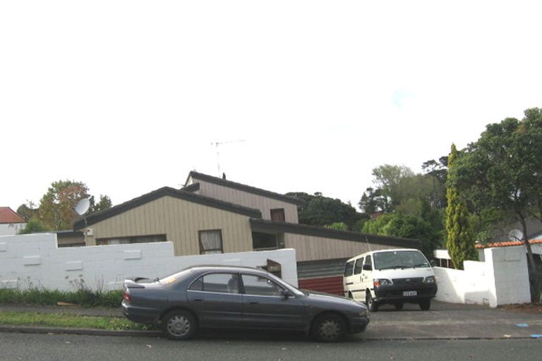 Photo of property in 111 Porritt Avenue, Chatswood, Auckland, 0626