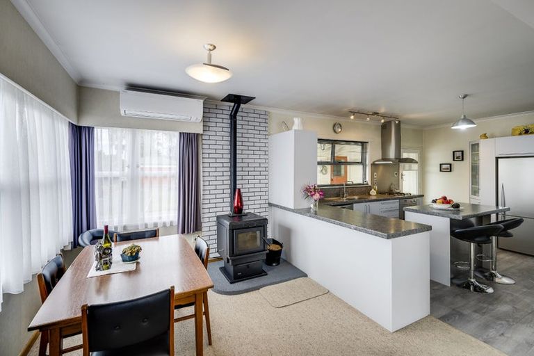 Photo of property in 1009 Caroline Road, Mayfair, Hastings, 4122