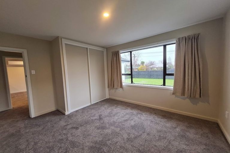 Photo of property in 10 Larch Place, Casebrook, Christchurch, 8051