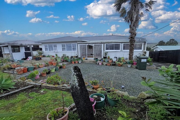 Photo of property in 103 Hurndall Street East, Maungaturoto, 0520