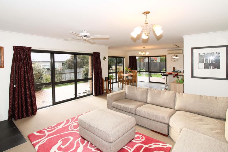 Photo of property in 10 Rexwood Estate, Carterton, 5713