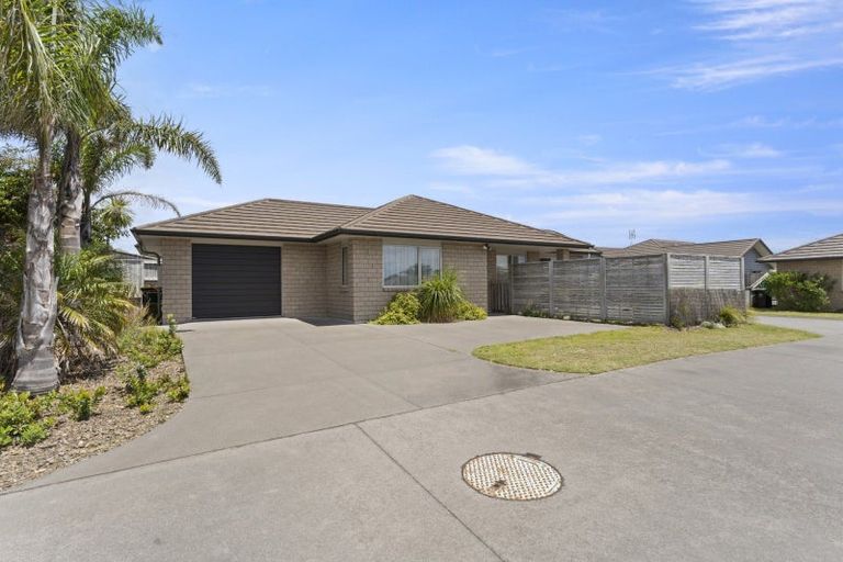 Photo of property in 40 Excelsa Place, Papamoa Beach, Papamoa, 3118
