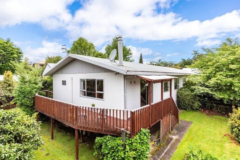 Photo of property in 2/18 Holland Grove, Richmond Heights, Taupo, 3330