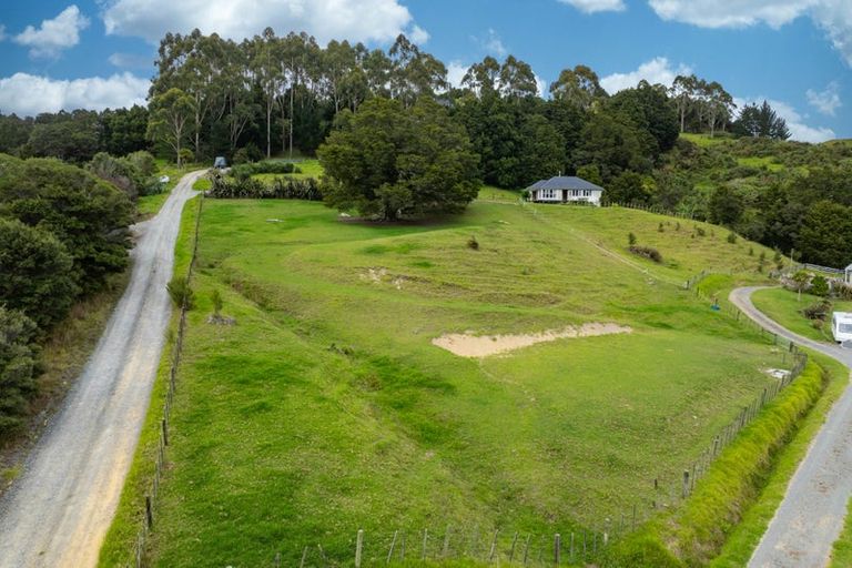 Photo of property in 465 Helmsdale Road, Waipu, 0582