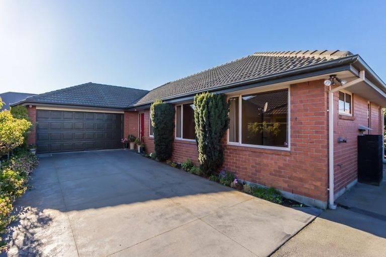 Photo of property in 32 Eaglesome Avenue, Aidanfield, Christchurch, 8025