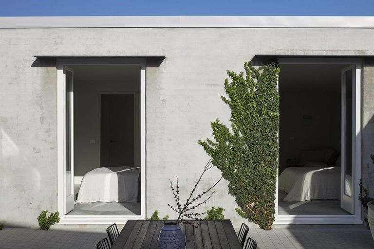 Photo of property in 13 Oxford Terrace, Devonport, Auckland, 0624