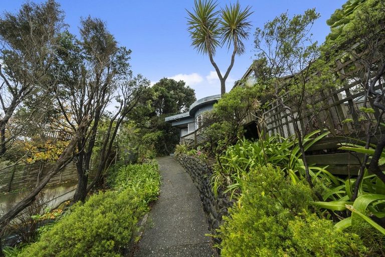 Photo of property in 16 Falla Street, Paraparaumu Beach, Paraparaumu, 5032