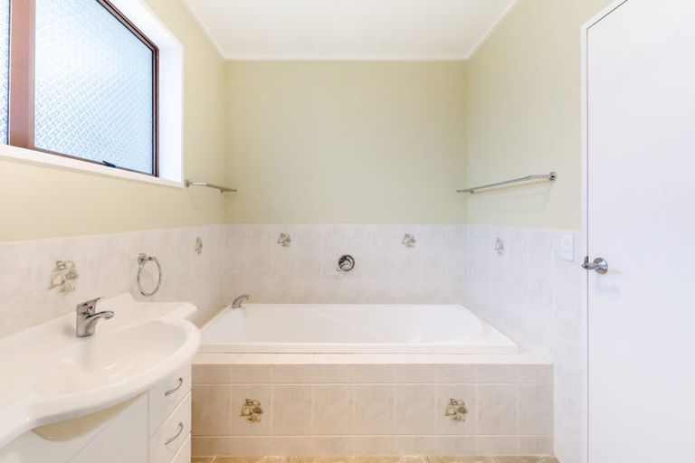 Photo of property in 14 Sydney Crescent, Raumati South, Paraparaumu, 5032