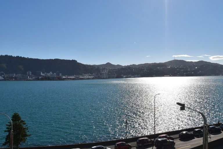 Photo of property in The Capital, 15/370 Oriental Parade, Oriental Bay, Wellington, 6011