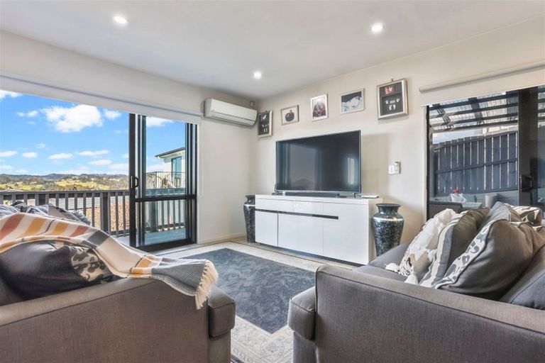 Photo of property in 238 Sturges Road, Henderson, Auckland, 0612