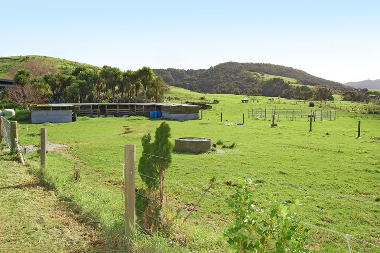 Photo of property in 353a Brown Road, Hakaru, Kaiwaka, 0573