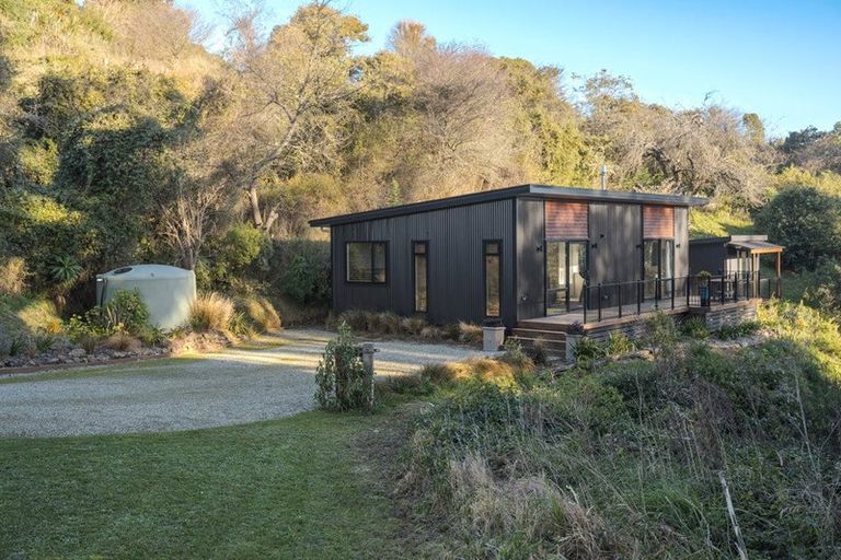 Photo of property in 10 Bute Street, Moeraki, 9482